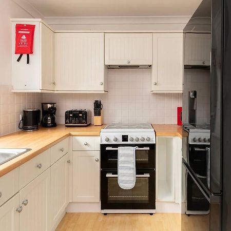 הוילה באת' Two Bed House With Free Parking, Near Train St. מראה חיצוני תמונה